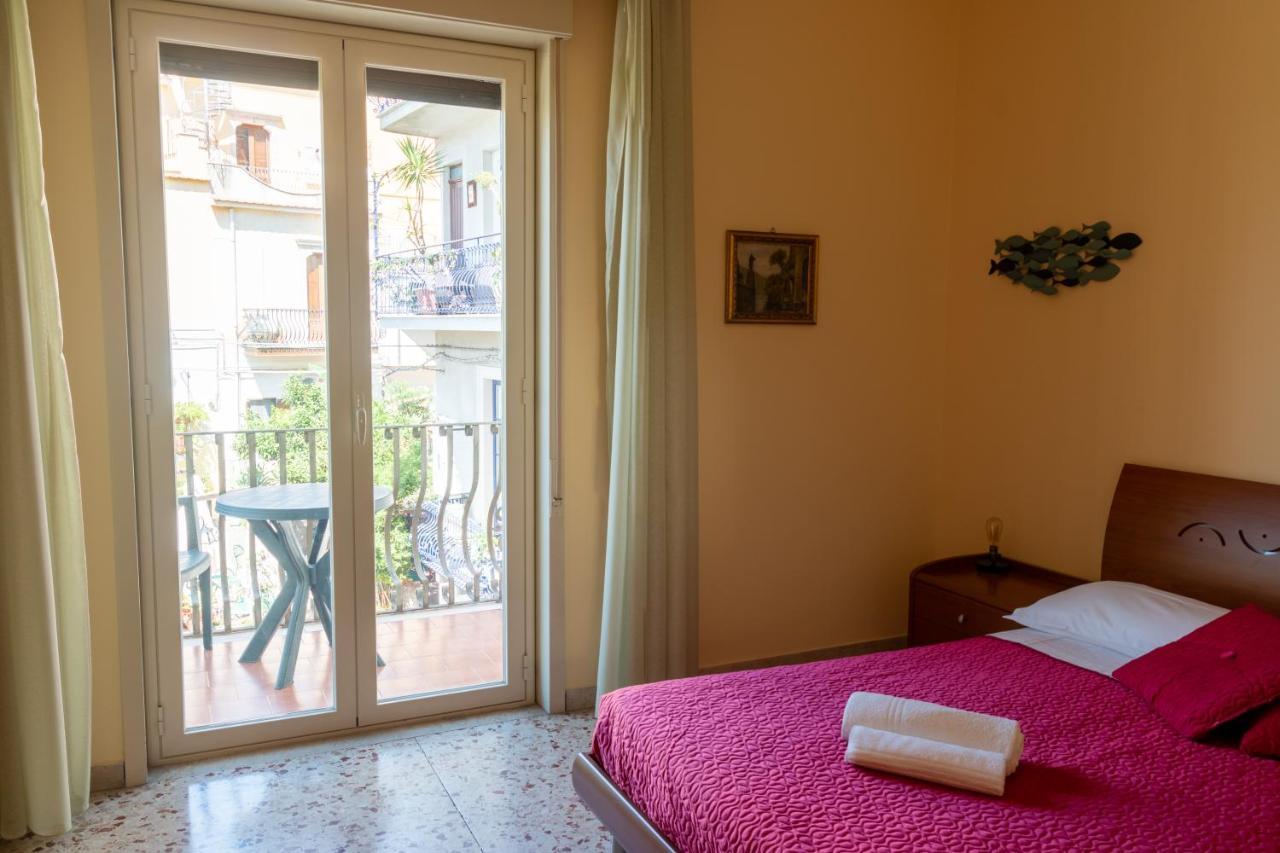 Casa Vacanze Il Vicolo Taormina Exterior photo
