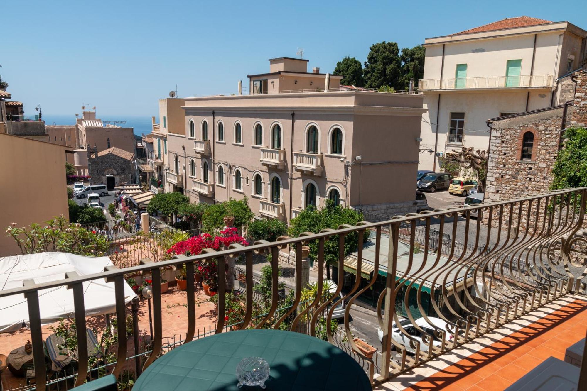 Casa Vacanze Il Vicolo Taormina Exterior photo